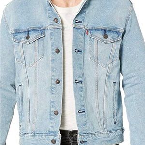 Levi light wash denim jean jacket